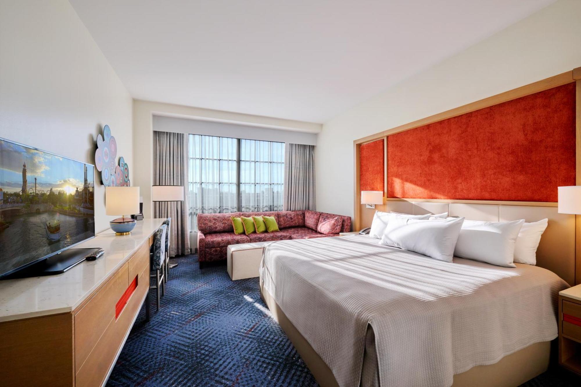 Club Level Room - King Bed (Includes FREE^ Universal Express Unlimited),1731393668:JPEG
